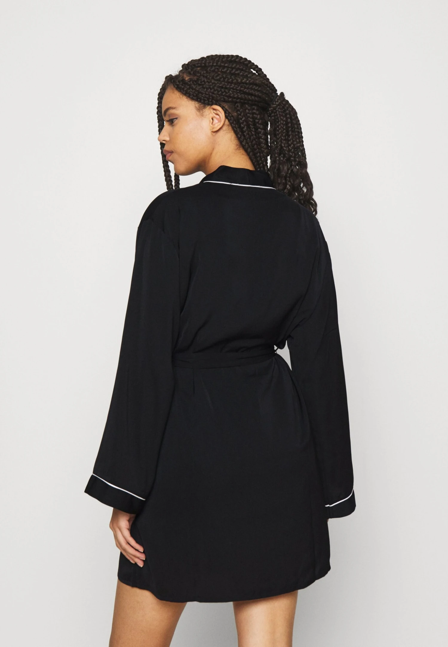 Anna Field Amanda Satin Dressing Gown - Badjas - Black 3 Anna Field Amanda Satin Dressing Gown - Badjas - Black - Afbeelding 3