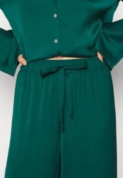 Anna Field Gift Box Pj Set - Pyjama - Green -Anna Field 35d35f7997c542cdb227b47a977b272d