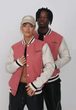 Lamar Varsity Jacket Unisex - Imitatieleren Jas - Coral 15 Lamar Varsity Jacket Unisex - Imitatieleren Jas - Coral -Anna Field 5765faf6aef0490c9dfd6eceed611a3d