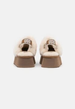 Ugg Funkette - Pantoffels - Chestnut -Anna Field 8558314d6725466c93610e1fcaf3c85e