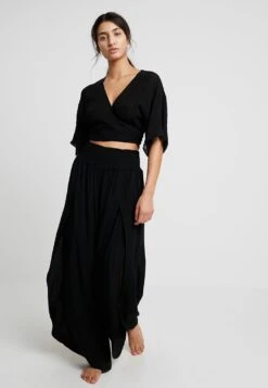 Anna Field -Anna Field 8fe9f6af5eb0434994c3e60493897a37