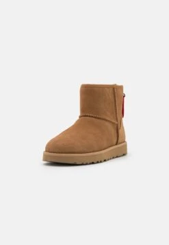 Ugg Classic Mini Logo Zip - Korte Laarzen - Chestnut 8 Ugg Classic Mini Logo Zip - Korte Laarzen - Chestnut -Anna Field 98e1ec91b2ac4e0d837fdb5762150015