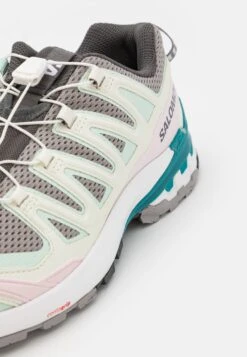 Salomon Xa Pro 3D V9 - Trail Hardloopschoenen - Gull/White/Bleached Aqua 11 Salomon Xa Pro 3D V9 - Trail Hardloopschoenen - Gull/White/Bleached Aqua -Anna Field 9fcf242b89034b3ab6cfd890ddb6de15