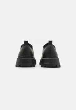 YOURTURN Unisex - Veterschoenen - Black 8 YOURTURN Unisex - Veterschoenen - Black -Anna Field aaae83047a954d1aab81392769433db6