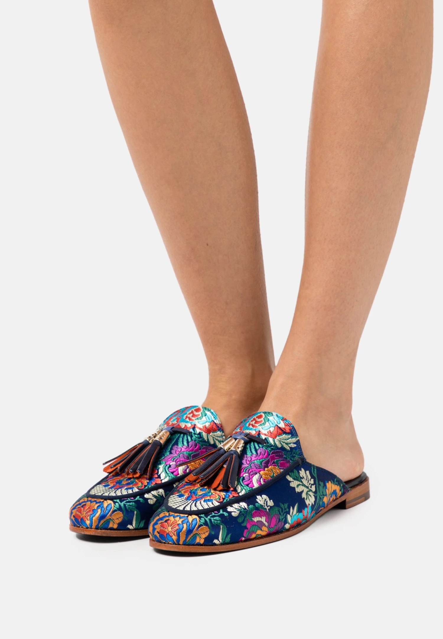 MELVIN & HAMILTON Scarlett 2 - Muiltjes - Korela/Navy/Orange/Gold/Rich Tan/Black/Natural 1 MELVIN & HAMILTON Scarlett 2 - Muiltjes - Korela/Navy/Orange/Gold/Rich Tan/Black/Natural