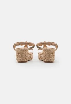Alma En Pena Sandalen Met Sleehak - Beige 9 Alma En Pena Sandalen Met Sleehak - Beige -Anna Field b515a4cbbd6d4779b7f937298e61c6dd
