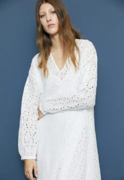 Minimum Pilma - Maxi-Jurk - White -Anna Field c0ea2dd2fcb44ab8a2d04bed46c3157c