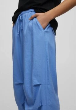 PULL & BEAR Flowing Parachute - Trainingsbroek - Blue 8 PULL & BEAR Flowing Parachute - Trainingsbroek - Blue -Anna Field cc091d5aaa174cfe960e9909a6a9ff96