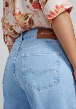 Mos Mosh Hailee Boyd - Bootcut Jeans - Light Blue 9 Mos Mosh Hailee Boyd - Bootcut Jeans - Light Blue -Anna Field e6ce3dc69f9e47569e608fe7648d703d